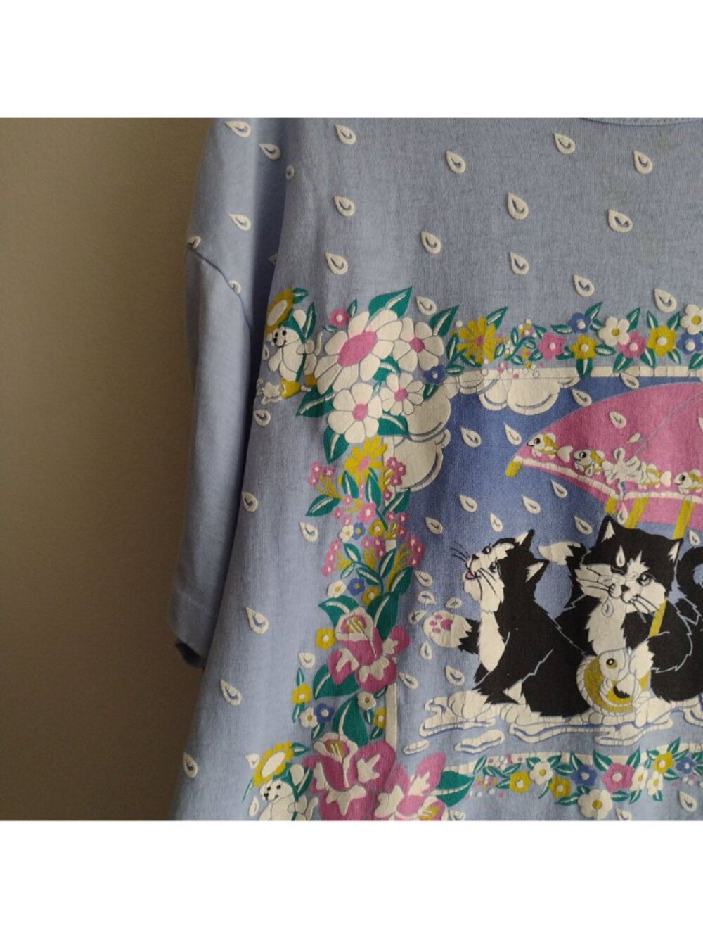 Vtg 90s Kitty Puffy Print Shirt L Blue Spring Showers Scarab Tee - Picture 5 of 8